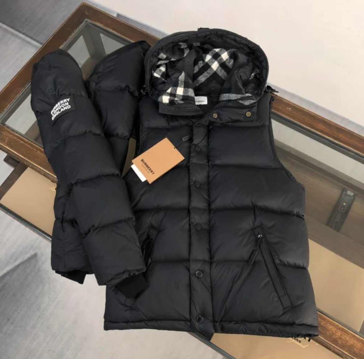 Burberry Lockwell Puffer Jacket Black