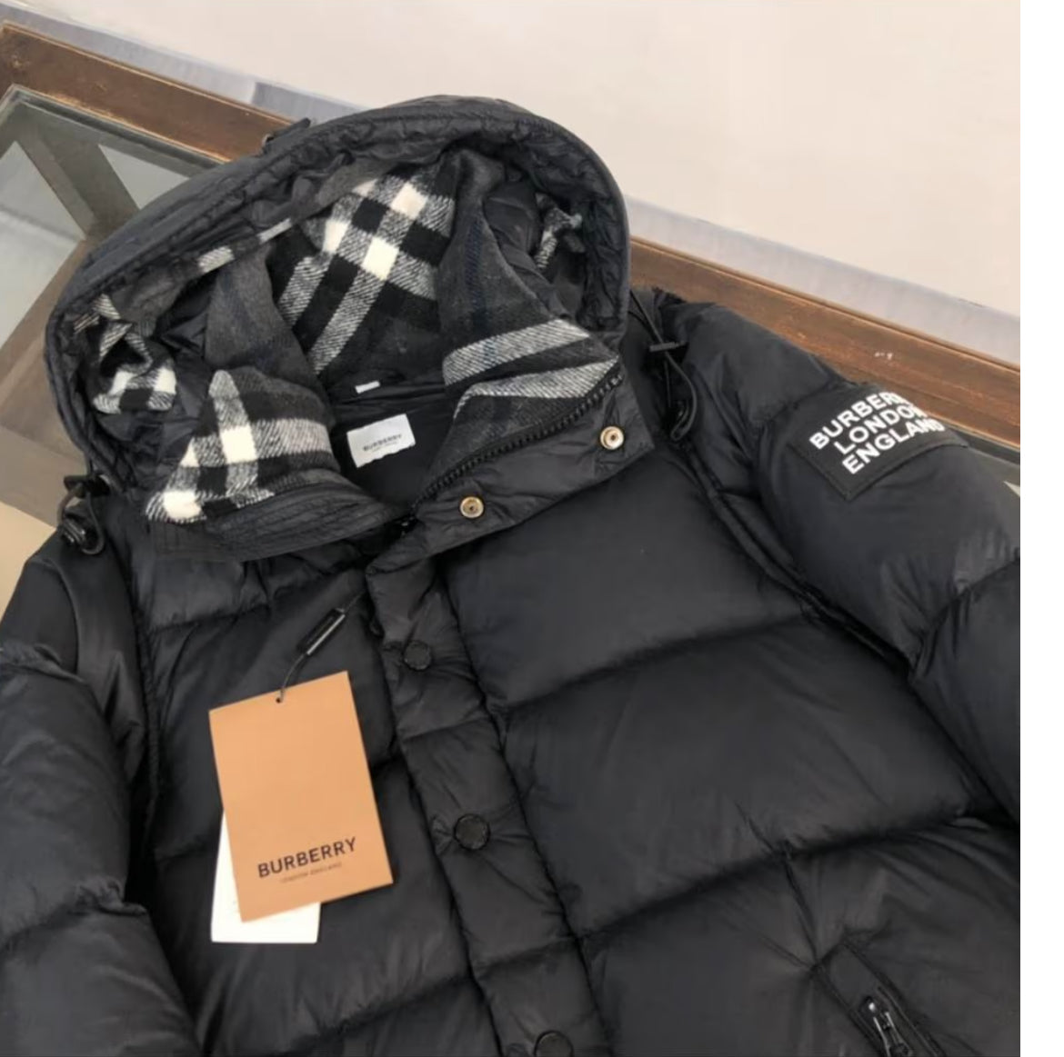 Burberry Lockwell Puffer Jacket Black